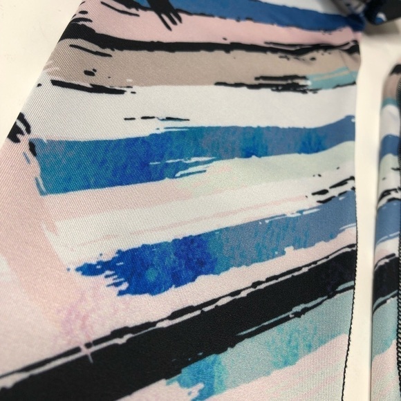 Beyond Yoga Chevron Blush Pink Blue Mint Black Watercolor Stripe Midi Leggings - Picture 10 of 15